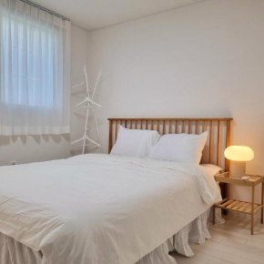 JEONG Stay Jamsil in Seoul, Lotte World, Olympic Park, kspo, Samsung COEX, group, family accommodation